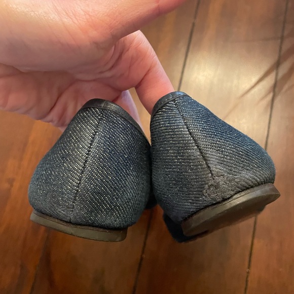 Size 8 denim Tory Burch flats - Picture 6 of 10